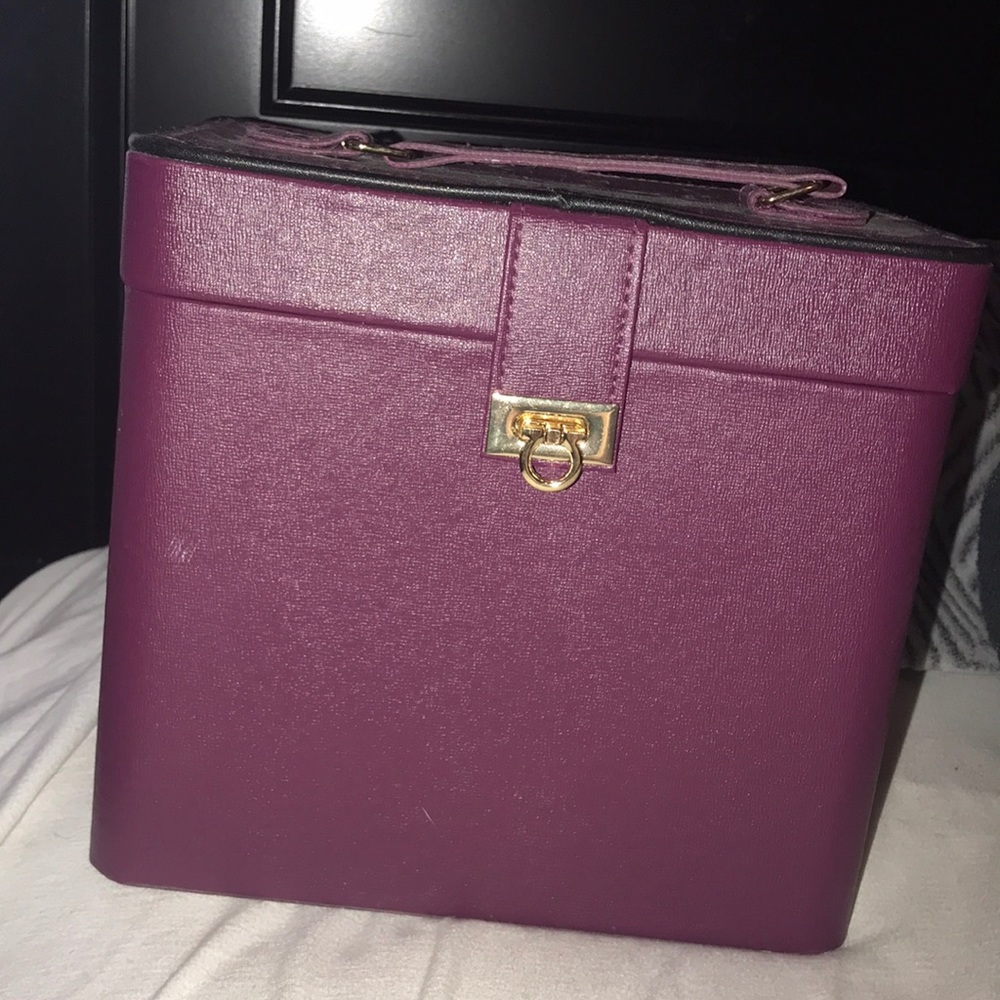 Make up organizer/bag